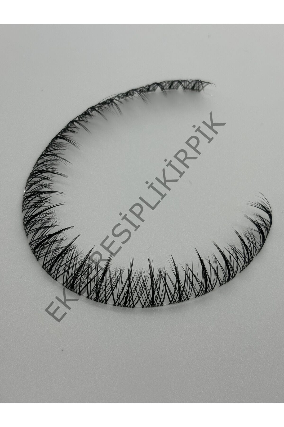 Ekspres İpli Kirpik – Anime Tarzı King 14mm, 5 İplikli (120 Demet)